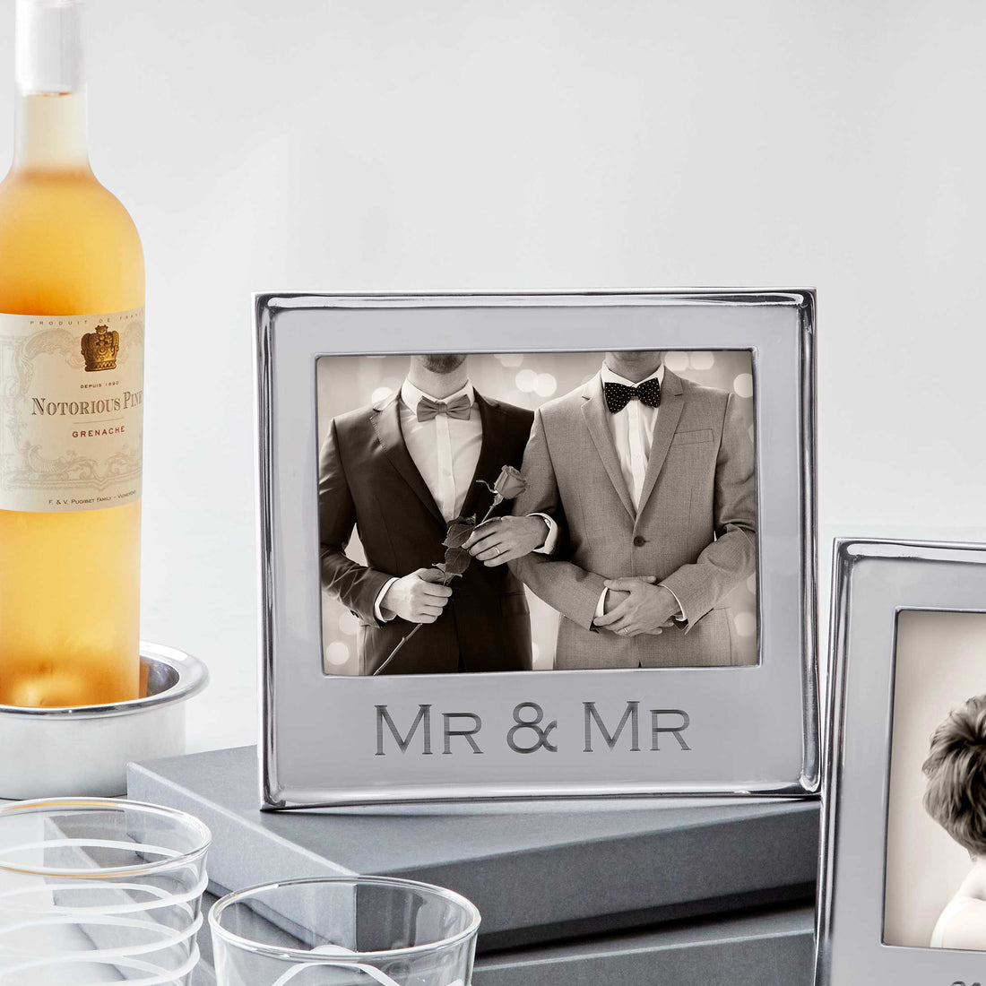 MR & MR Signature 5x7 Statement Frame-Statement Frame | Mariposa